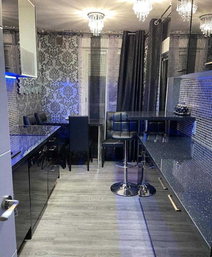 Luxury Room En מדריד מראה חיצוני תמונה