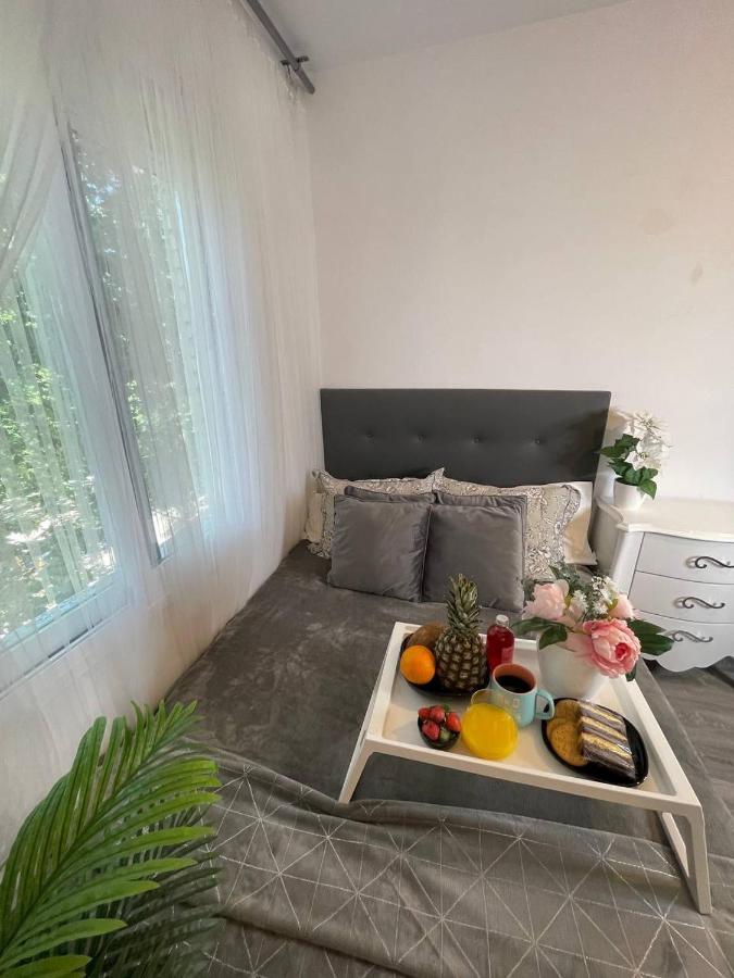 Luxury Room En מדריד מראה חיצוני תמונה