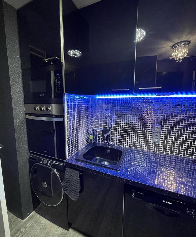 Luxury Room En מדריד מראה חיצוני תמונה